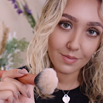 Lila Asmr