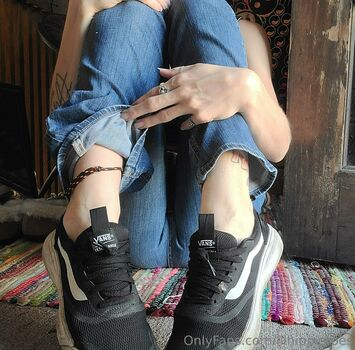 lilhippietoes
