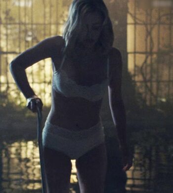 Lili Reinhart