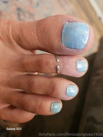 lilmisslongtoes7410