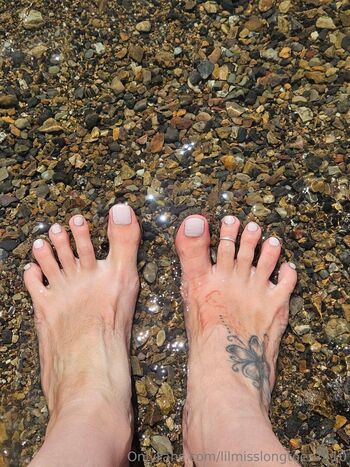 lilmisslongtoes7410