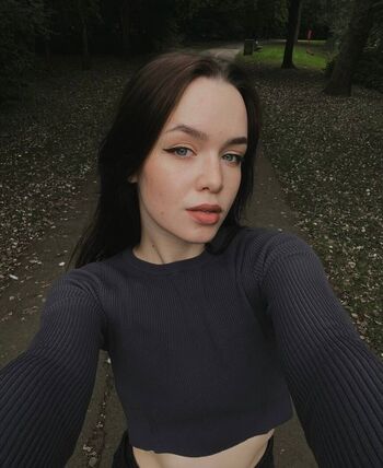 lily_virgin_girl
