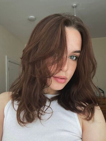 lily_virgin_girl