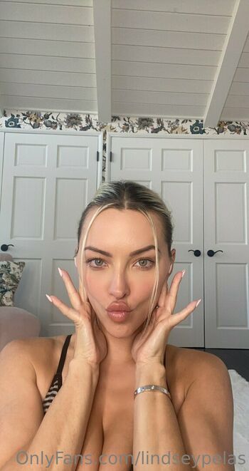 Lindsey Pelas