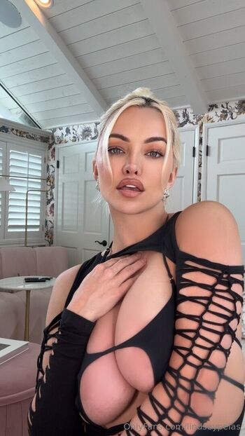 Lindsey Pelas