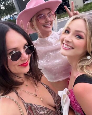 Liz Huett