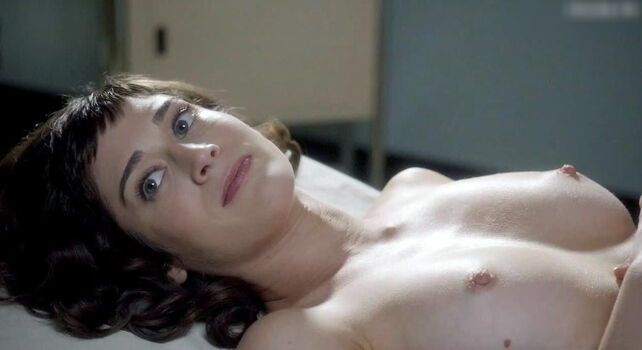 Lizzy Caplan