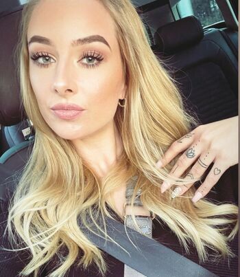 lizzzyfox