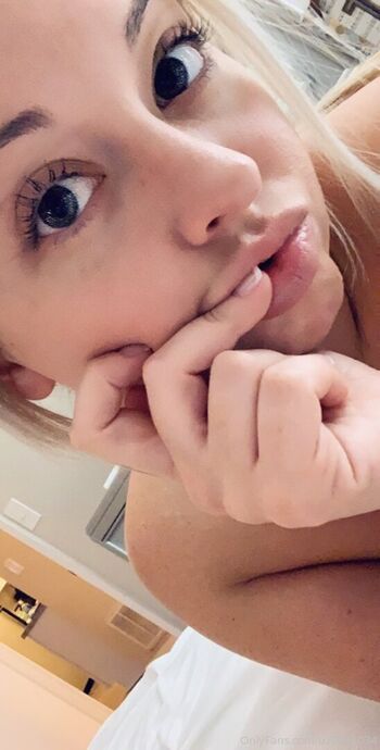 loadsoflayla