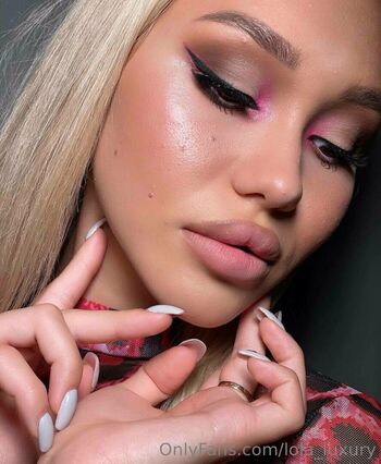 lola_luxury