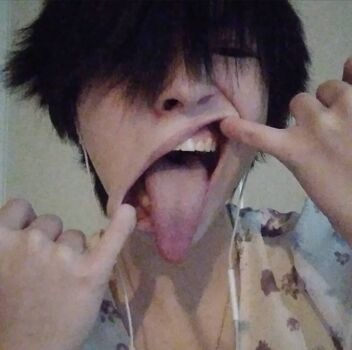 Long Tongue Fetish
