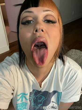 lorettaxrose