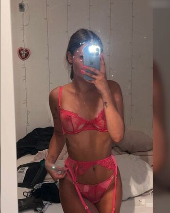 Louisa Reichert/ abbiedawsonx/ lousadventures