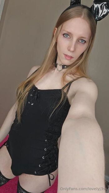 lovelyj3ss
