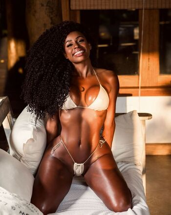 Lua Santana