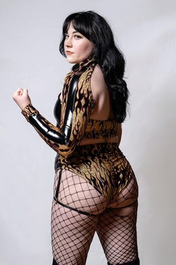 Lucia Lee