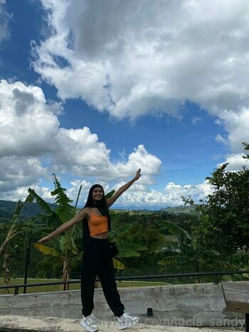 Lucia_sandy