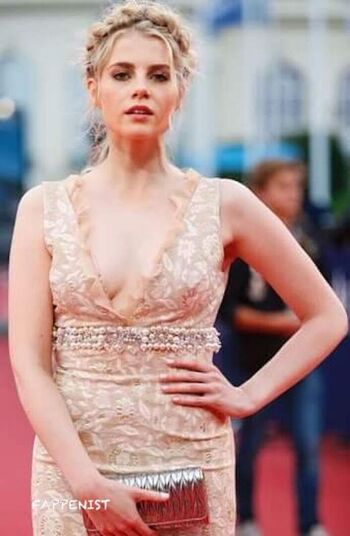 Lucy Boynton