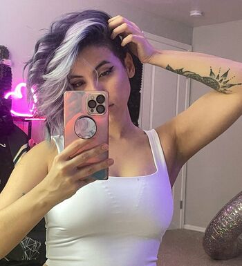Luna Bloom