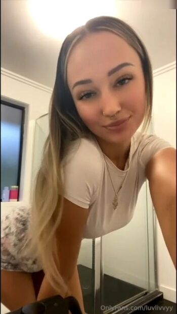 luvlivvyy