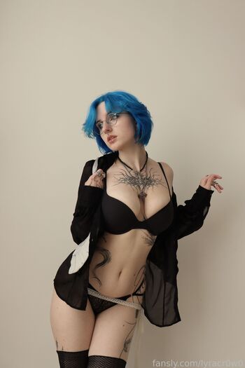 Lyra Crow