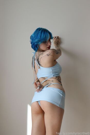 Lyra Crow