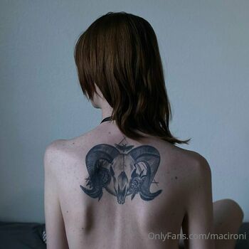 Maci Currin