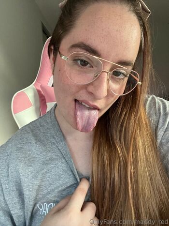 maddy_red
