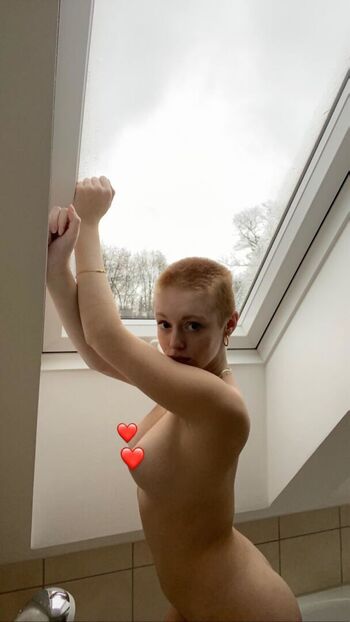 mai_buzzcut