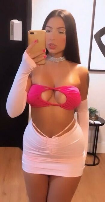Malu Gomesc