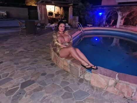 Mary_27