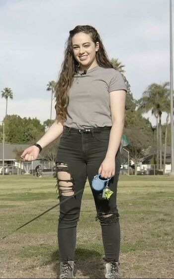 Mary Mouser
