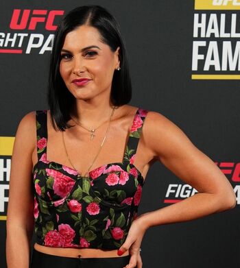 Megan Olivi