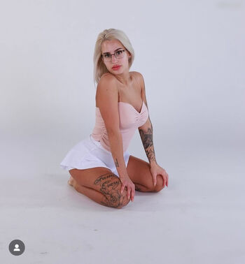 Melanie_Cora