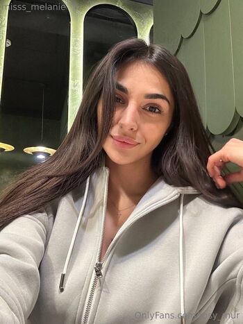 melly_fox