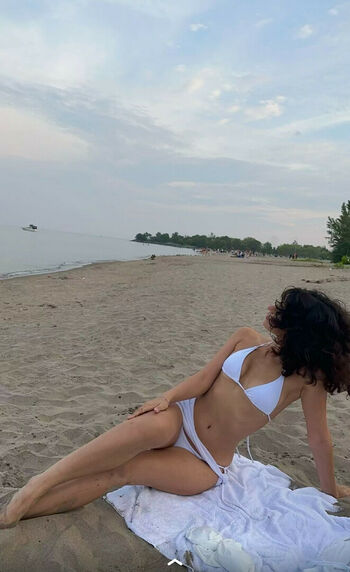 Melody Oz