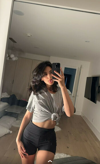 Melody Oz