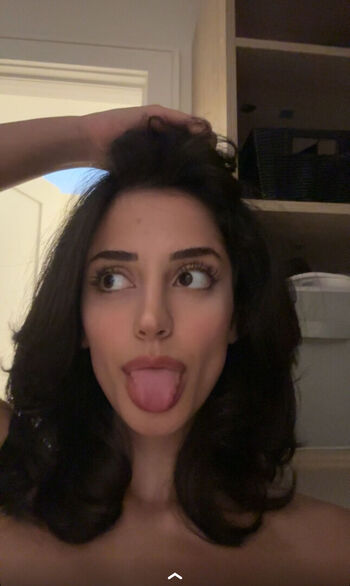 Melody Oz