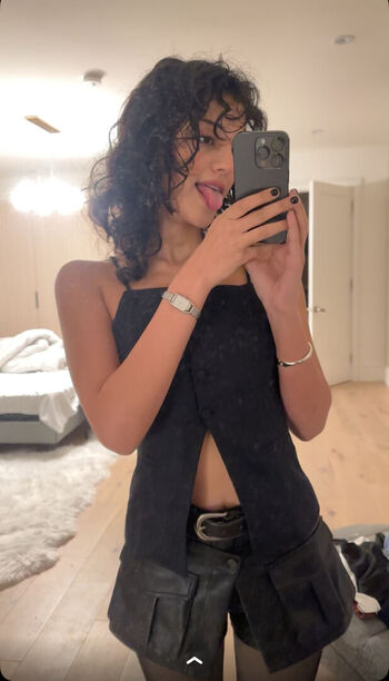 Melody Oz