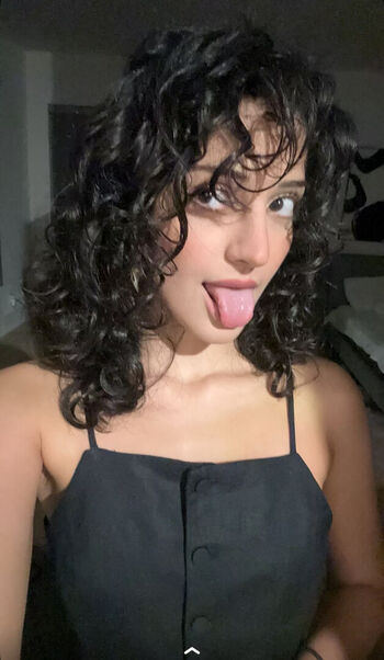 Melody Oz