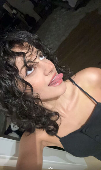 Melody Oz