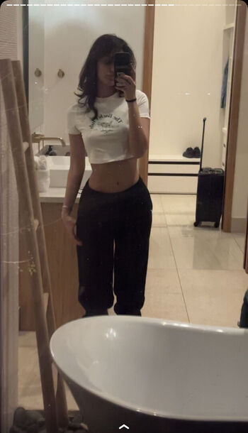 Melody Oz