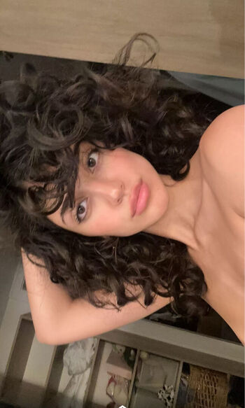 Melody Oz