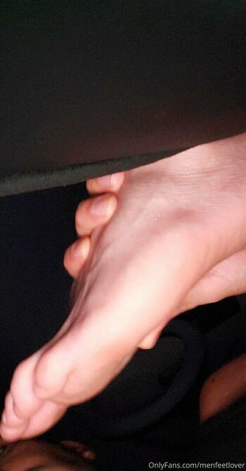 menfeetlover