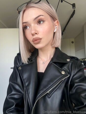 Mia_Bluebird