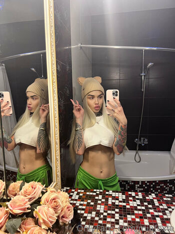 mia_foxybae