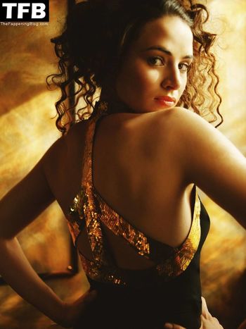 Mia Maestro