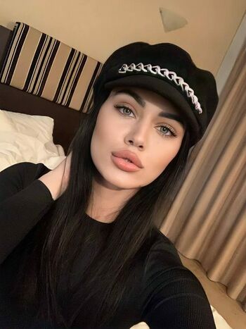 Mia Star