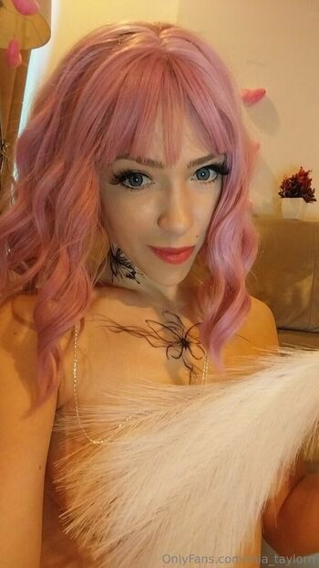 mia_taylorrr