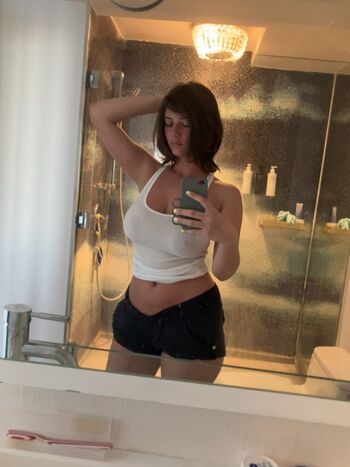 Mikaila71002